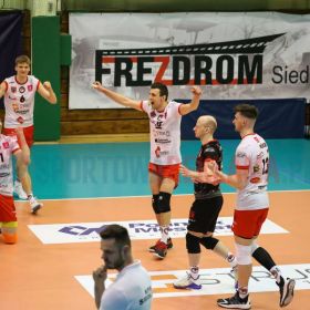 Naklejki_na_boisko_16